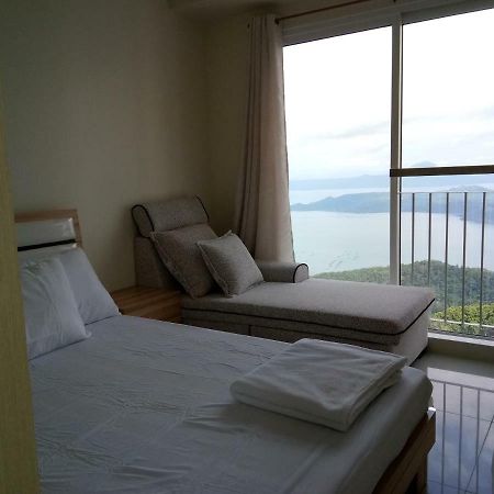 Taal Lake View Wind Residences By Smco Tagaytay City Bagian luar foto