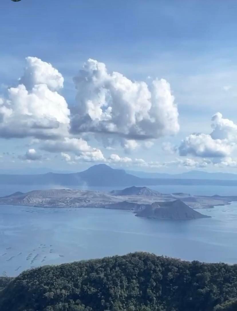 Taal Lake View Wind Residences By Smco Tagaytay City Bagian luar foto