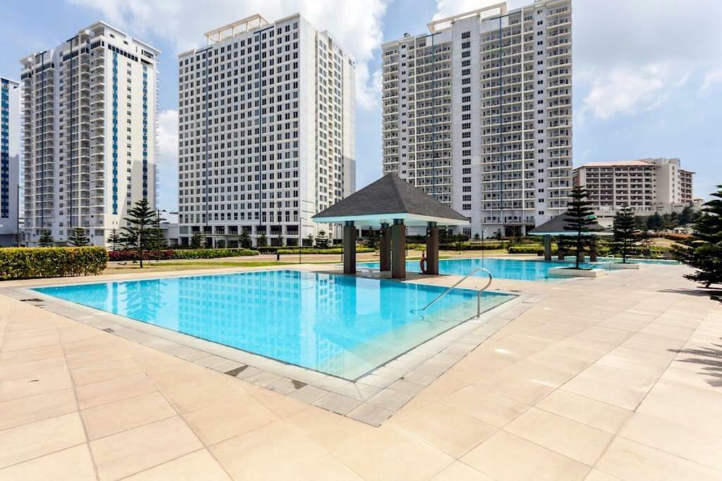 Taal Lake View Wind Residences By Smco Tagaytay City Bagian luar foto